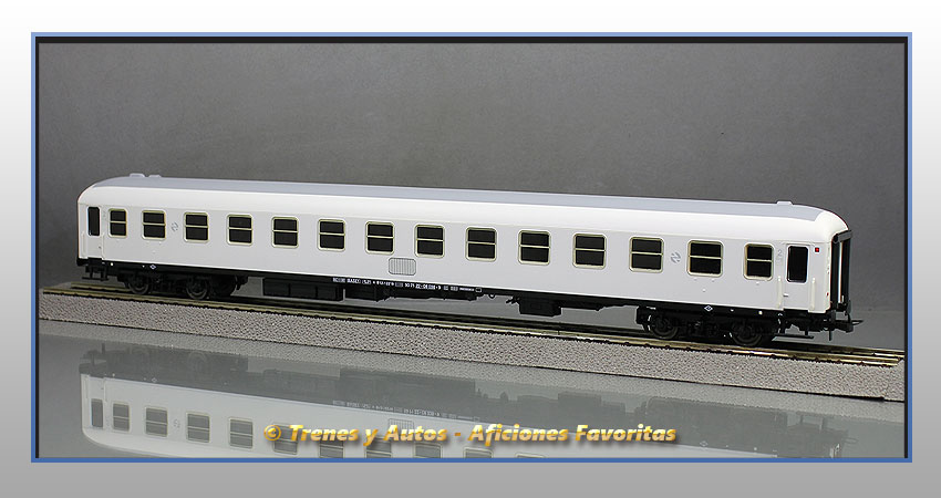 Coche pasajeros B12 "Transición" - Renfe